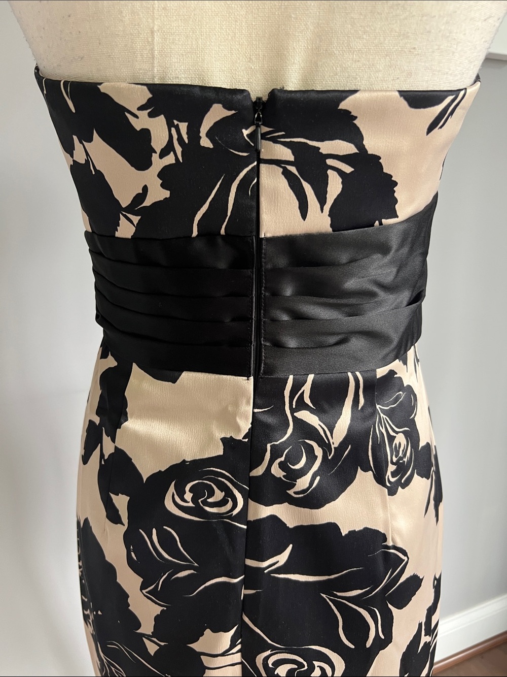 White House Black Market Strapless Satin Floral Dress - Picture 4 of 9
